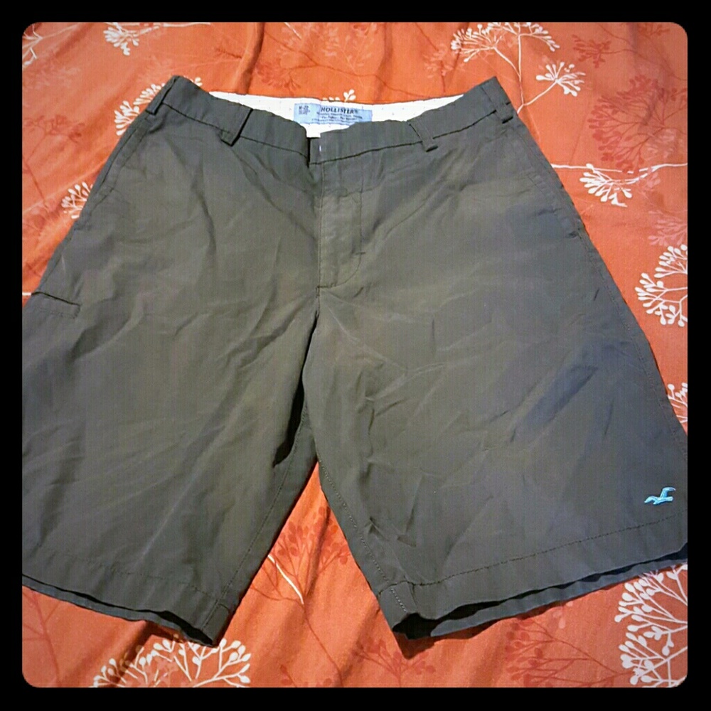 Mens gray Hollister shorts